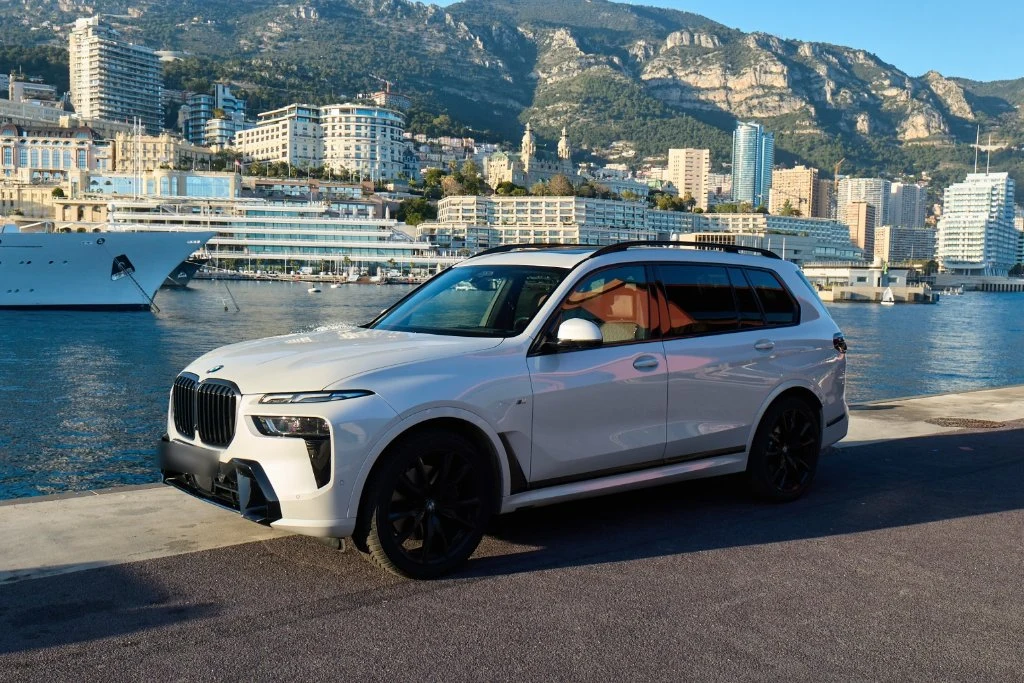 BMW X7 40d rental
