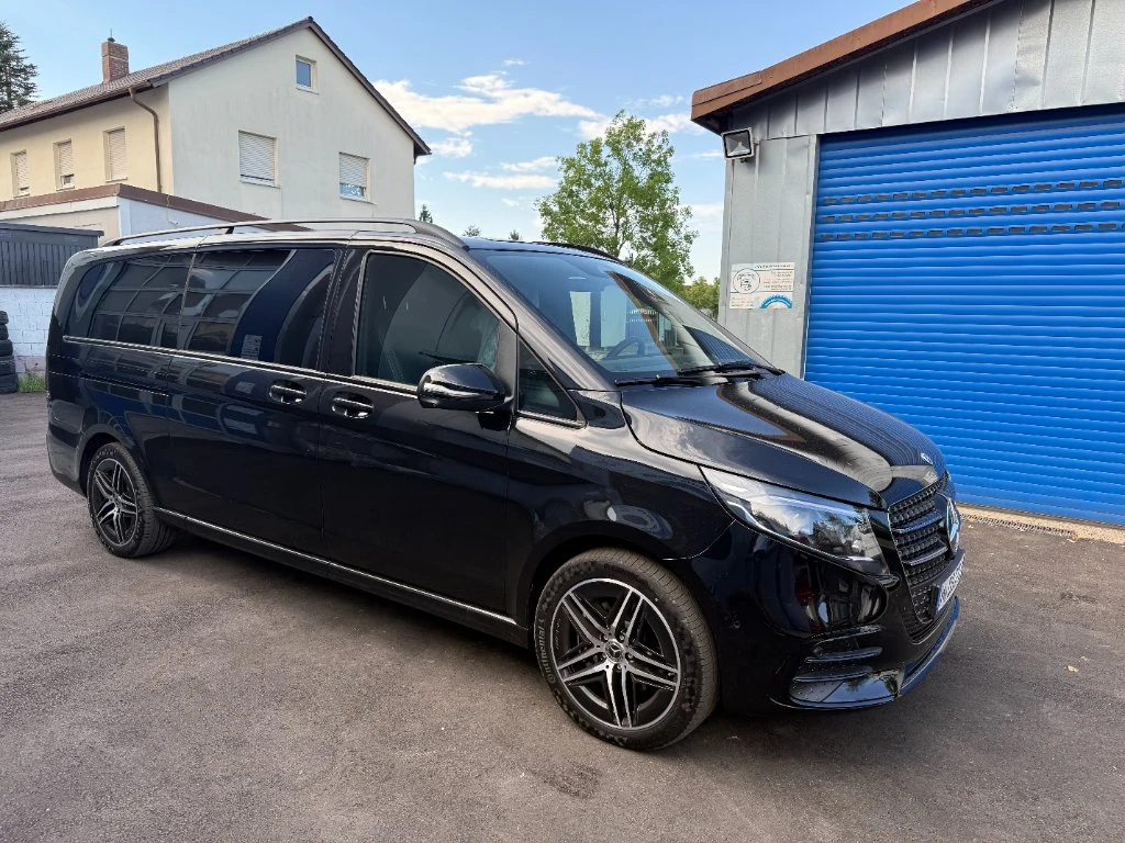 Mercedes-Benz V 300 d 4x4 Extralong VIP AVERS rental