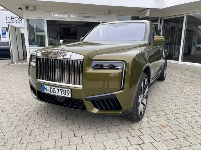 Rolls-Royce Cullinan Serie II rental